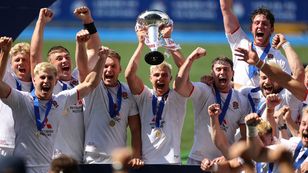 Photo of England U20s celebrating winning the Grand Slam in the Six Nations U20 Championship 2021
