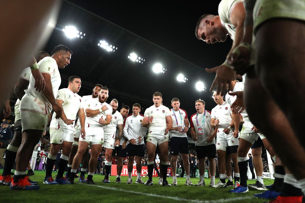 'Come on England, one more push' | World Rugby